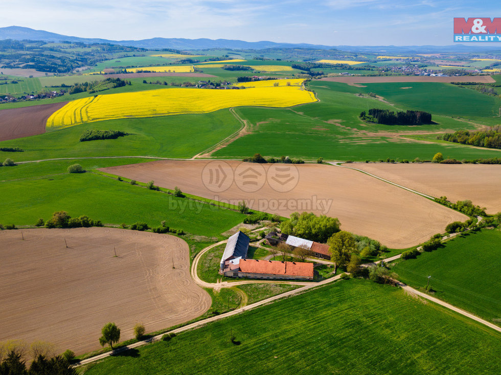 Prodej zemědělského objektu 1446 m², Mrákov
