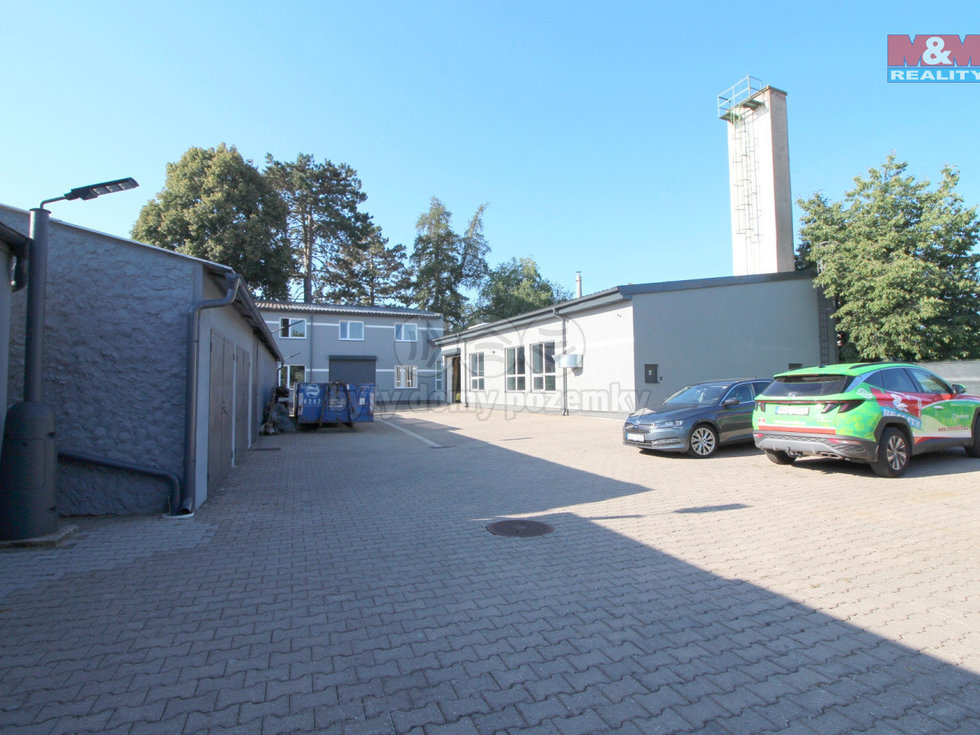 Prodej výrobního objektu 1432 m², Nový Bydžov