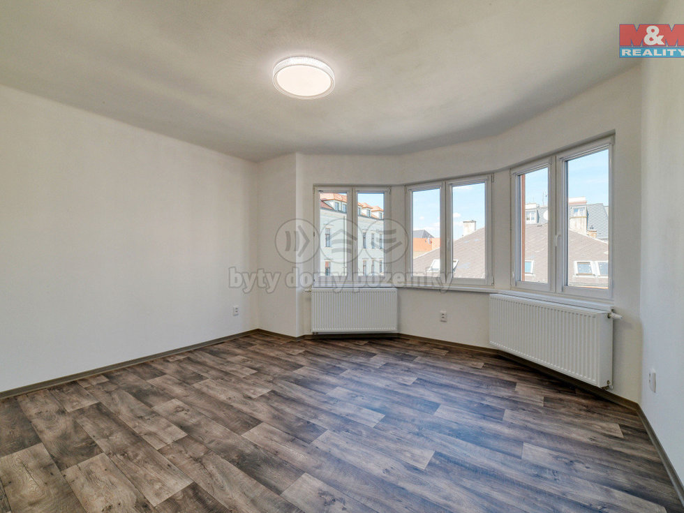 Prodej bytu 4+1 121 m², Cheb