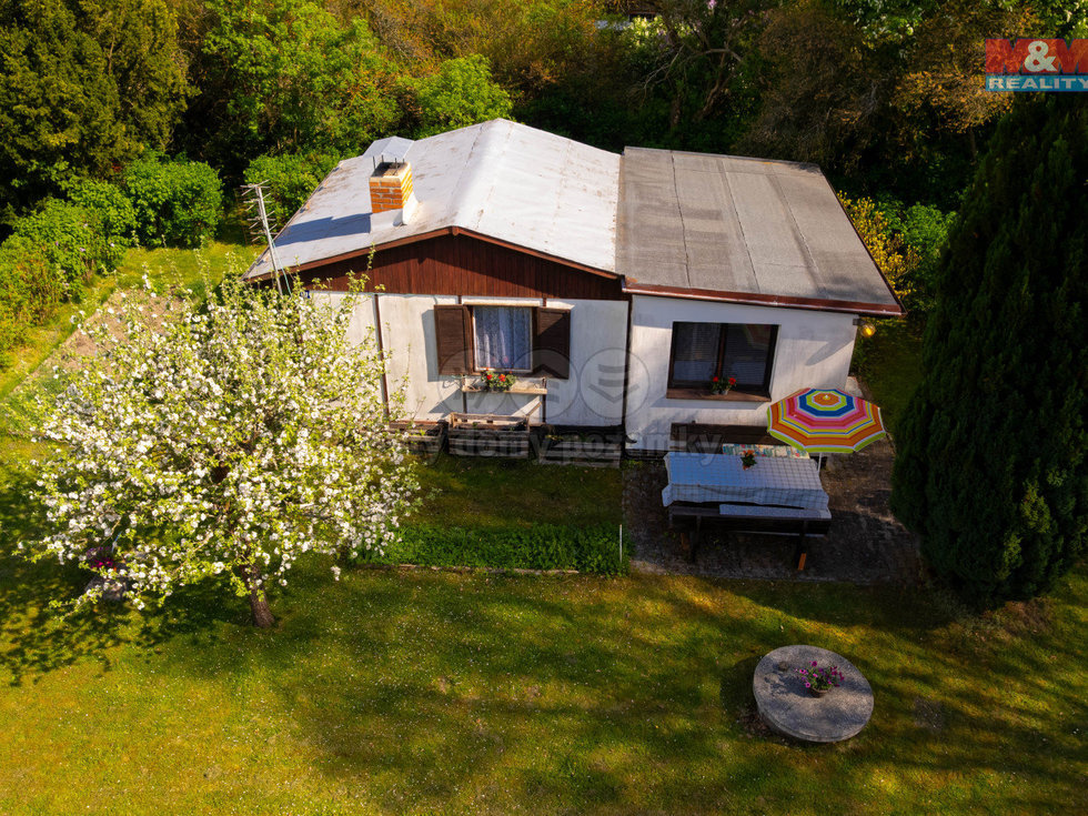 Prodej chaty 45 m², Pňovany