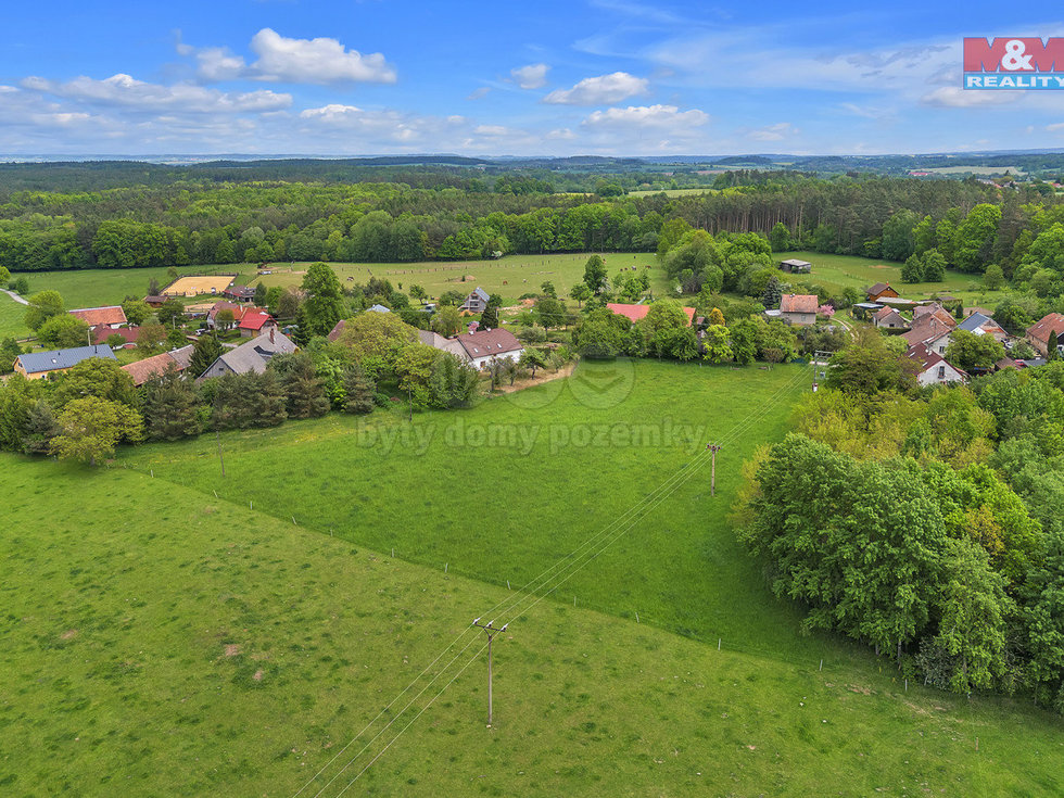 Prodej stavební parcely 5738 m², Žumberk