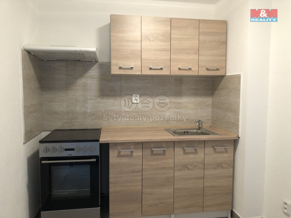 Pronájem bytu 1+1 28 m², Opočno