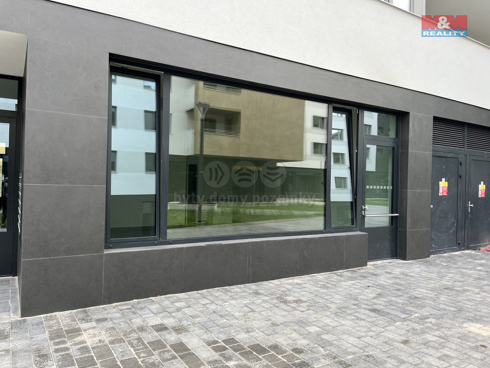 Pronájem obchodu 75 m², Pardubice