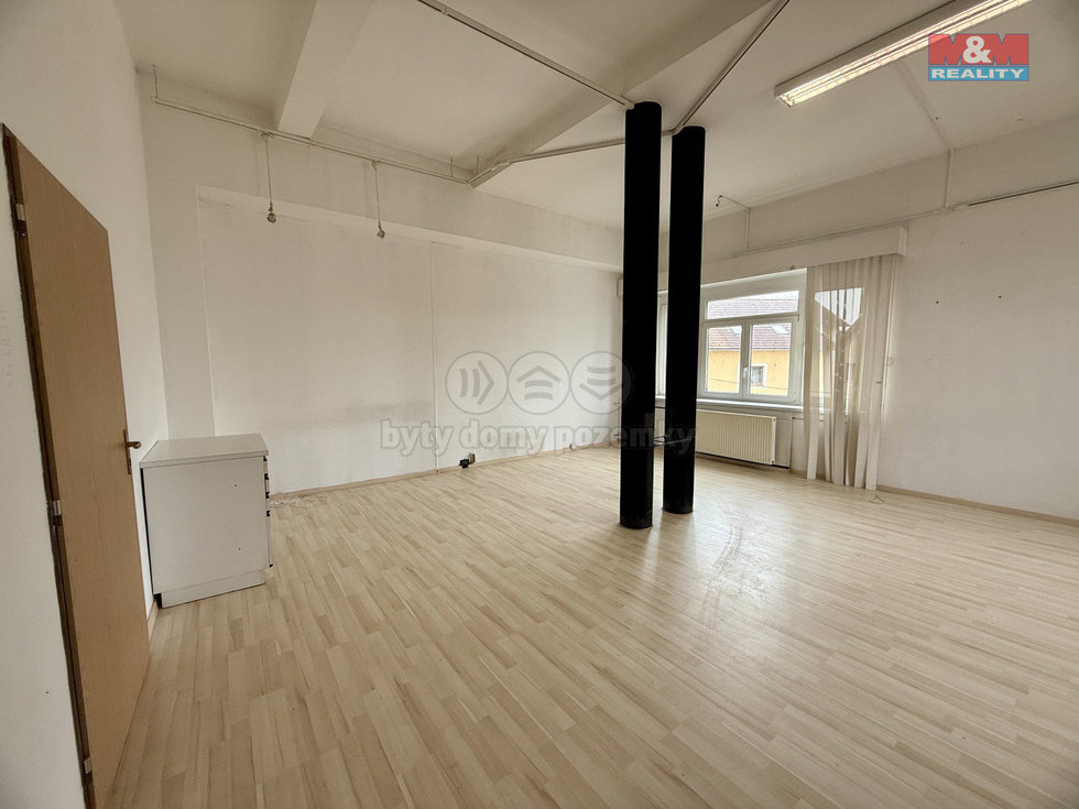 Pronájem kanceláře 43 m², Blatná