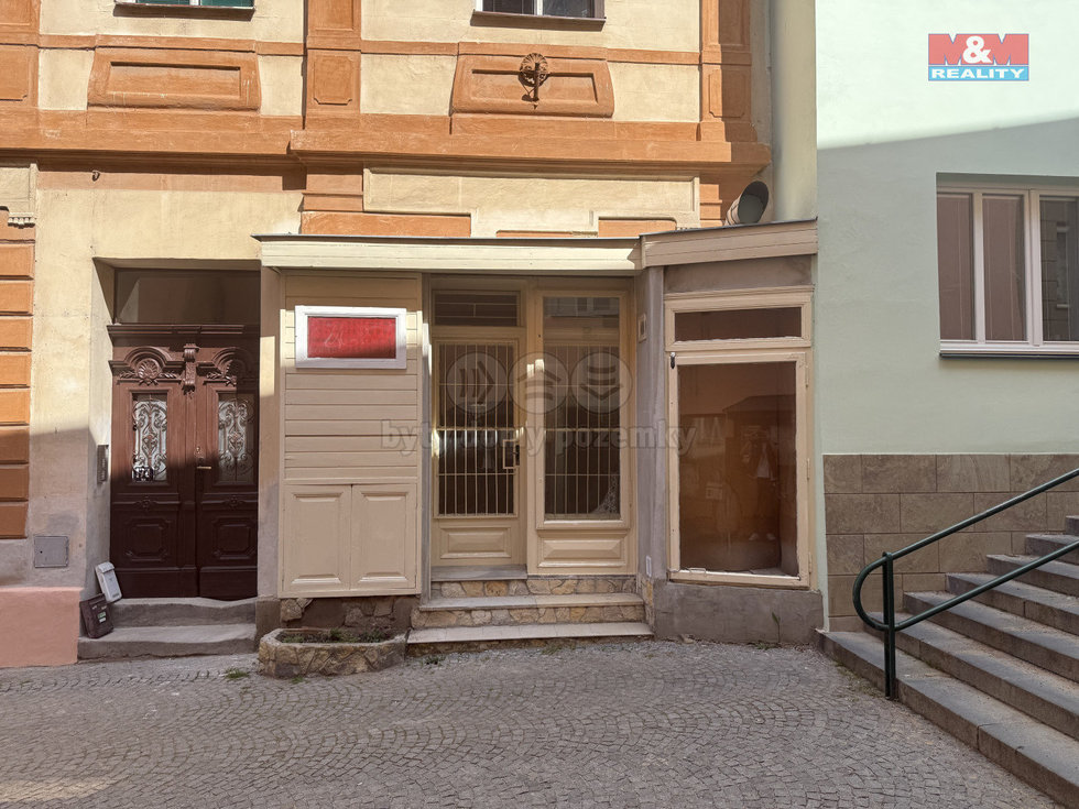 Pronájem obchodu 18 m², Chrudim