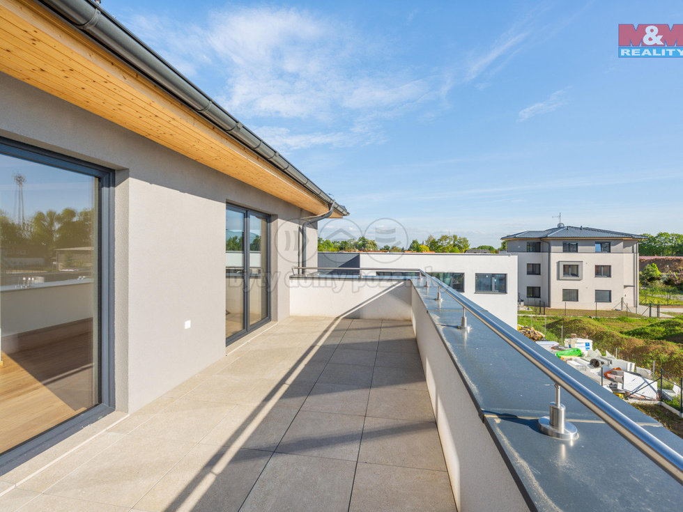 Prodej bytu 3+kk 71 m², Úhonice