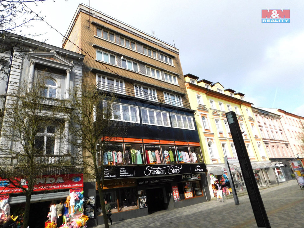 Pronájem obchodu 260 m², Cheb