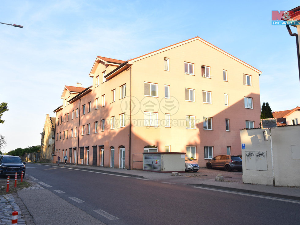 Pronájem bytu 1+kk, garsoniery 29 m², Šestajovice