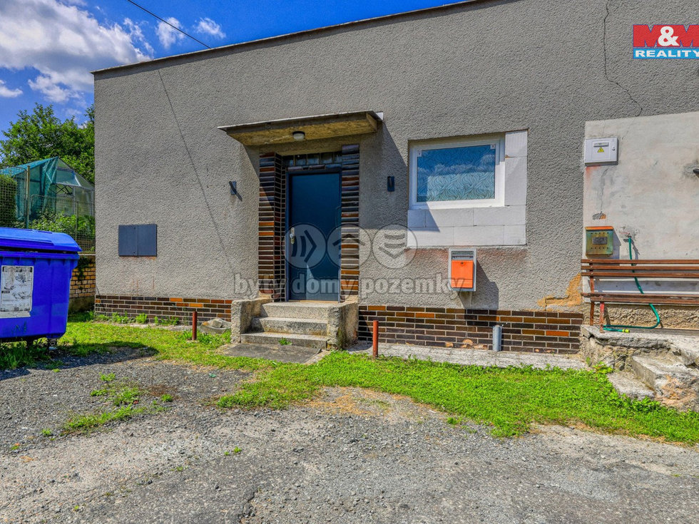 Prodej obchodu 65 m², Hromnice