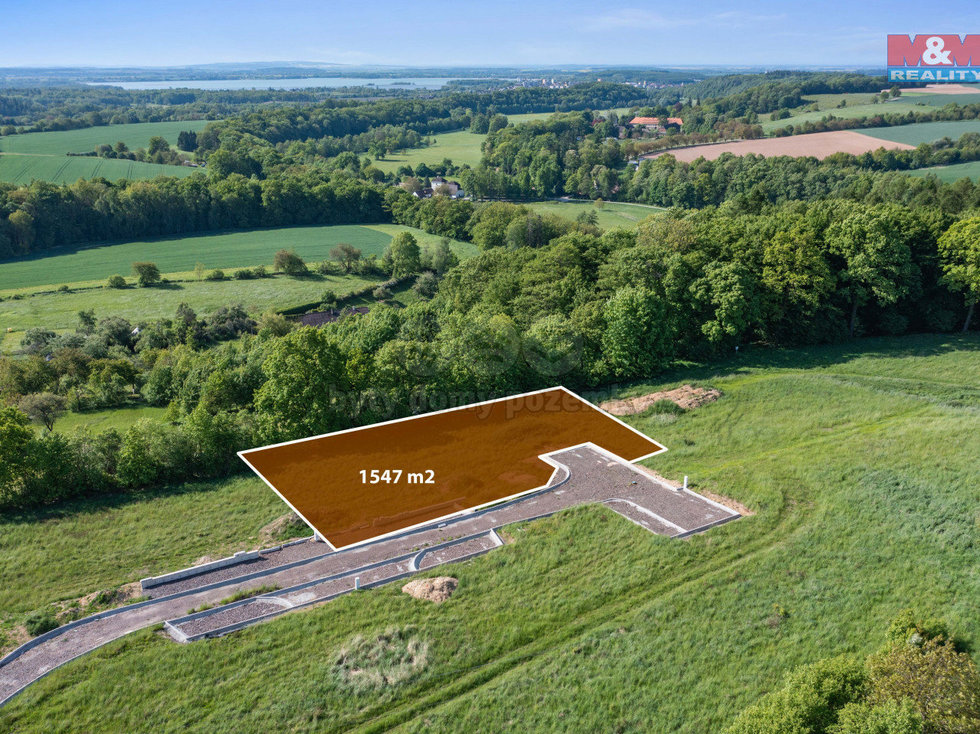 Prodej stavební parcely 1547 m², Žernov