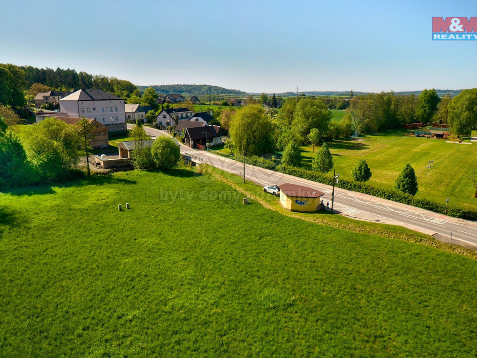 Prodej stavební parcely 1000 m², Lanžov