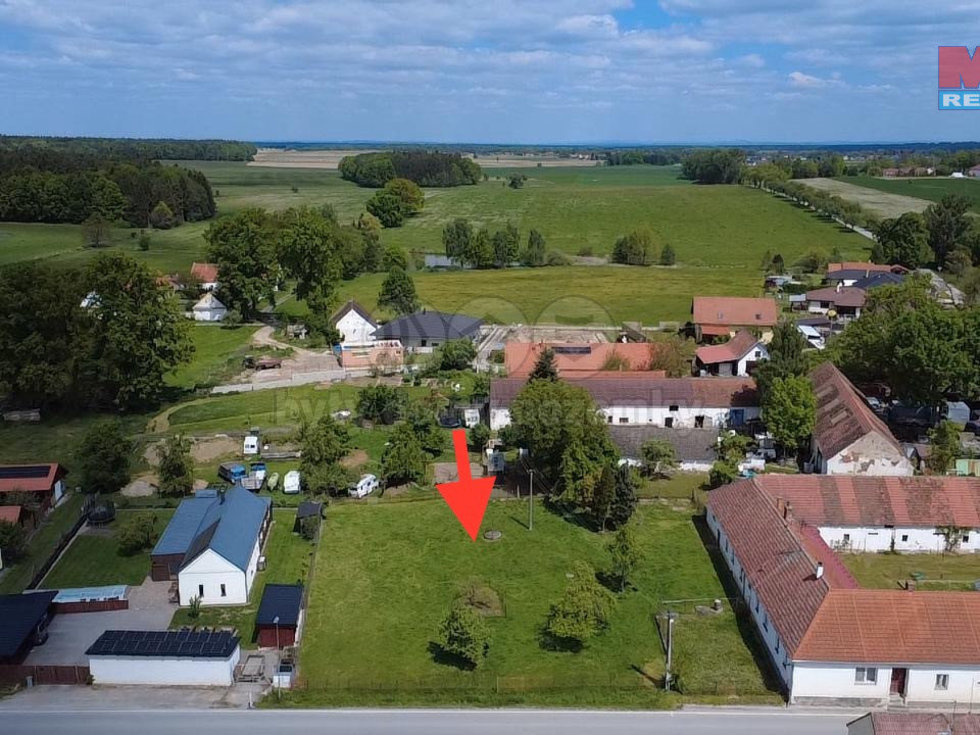 Prodej stavební parcely 870 m², Lišov