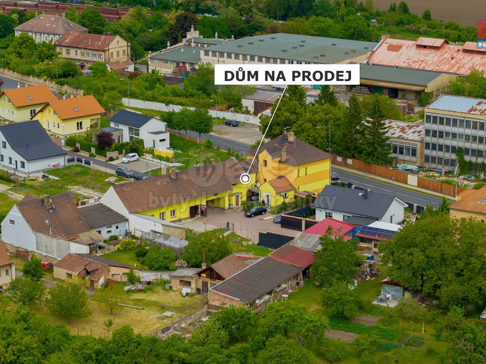 Prodej činžovního domu 732 m², Černčice