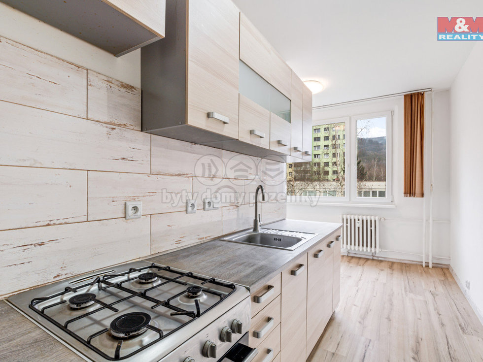 Pronájem bytu 2+1 63 m², Krupka