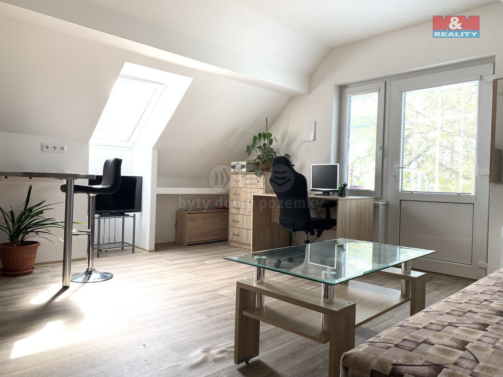 Pronájem bytu 1+kk, garsoniery 24 m², Bratrušov