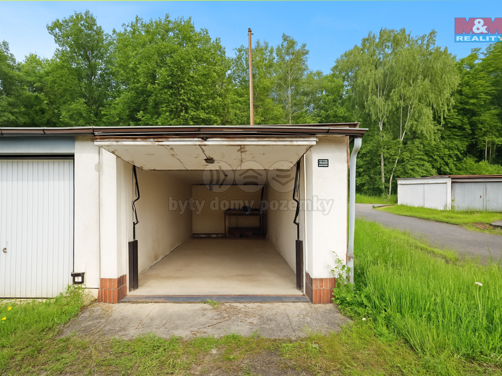 Prodej garáže 20 m², Březová