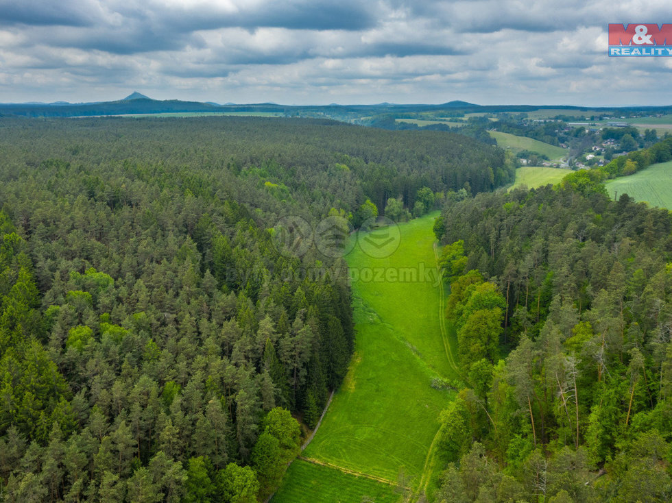 Prodej zahrady 1800 m², Bílá Hlína