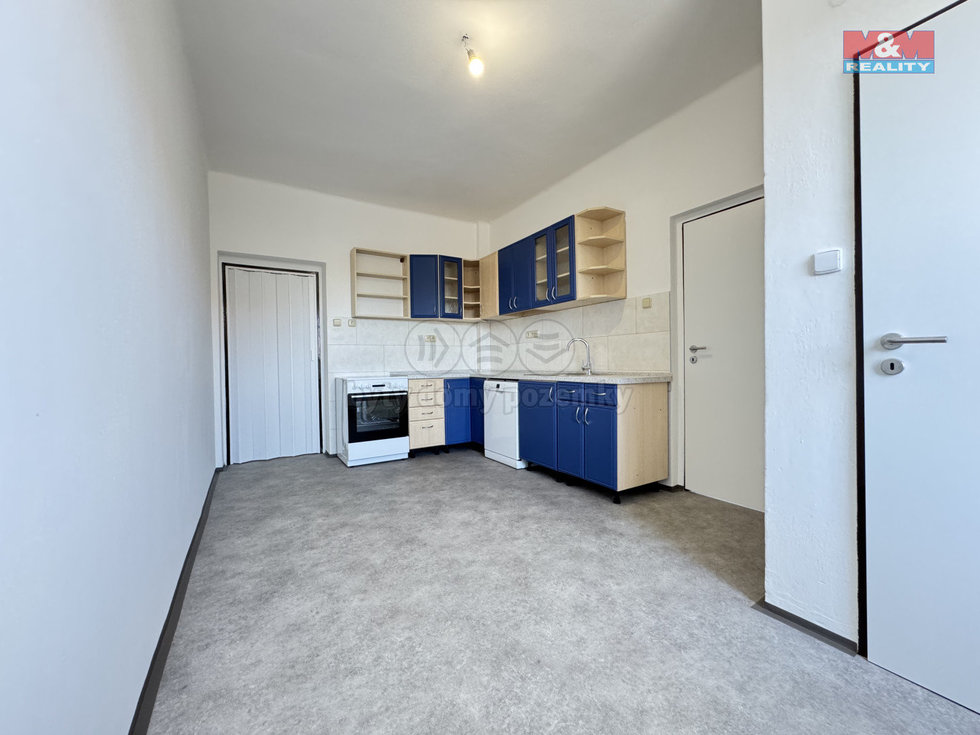Pronájem bytu 3+1 85 m², Pečky
