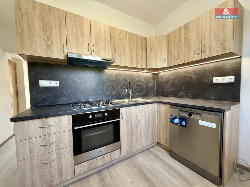 Pronájem bytu 3+1 60 m², Slaný