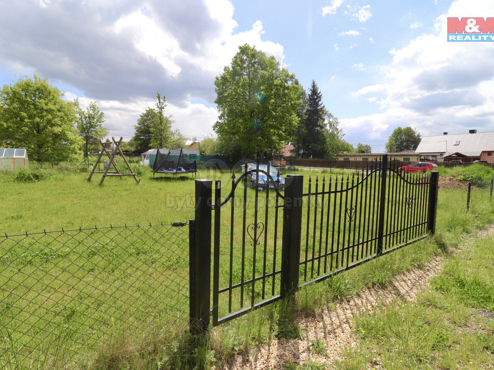 Prodej stavební parcely 921 m², Okrouhlá