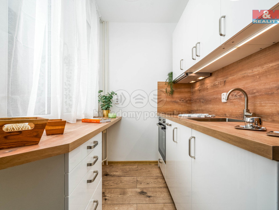 Pronájem bytu 1+kk, garsoniery 35 m², Hradec Králové