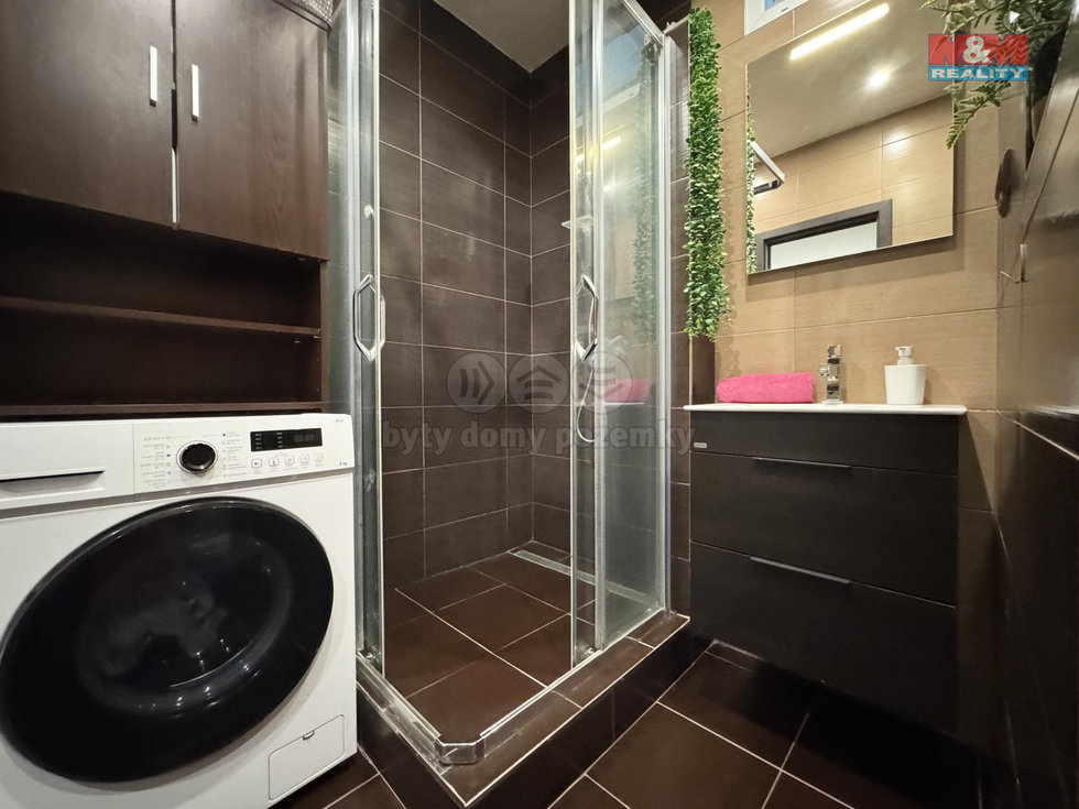 Prodej bytu 3+1 75 m², Velešín