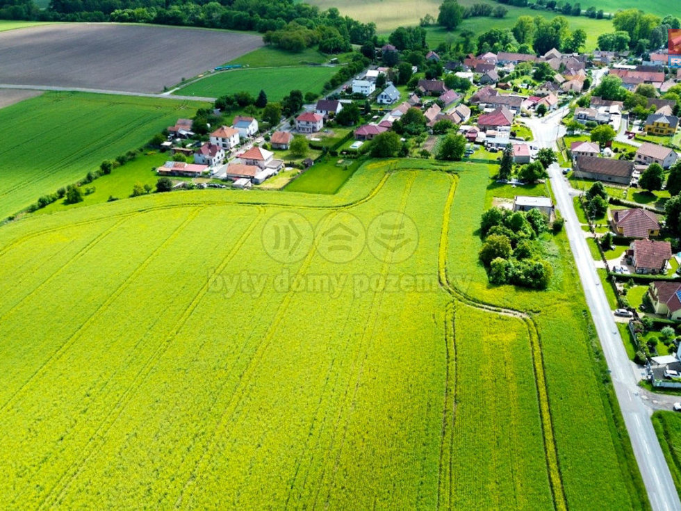 Prodej stavební parcely 1054 m², Úhřetická Lhota