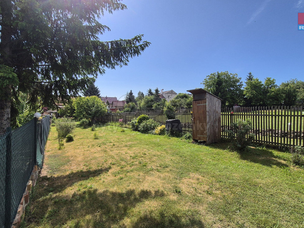 Prodej zahrady 968 m², Havraň