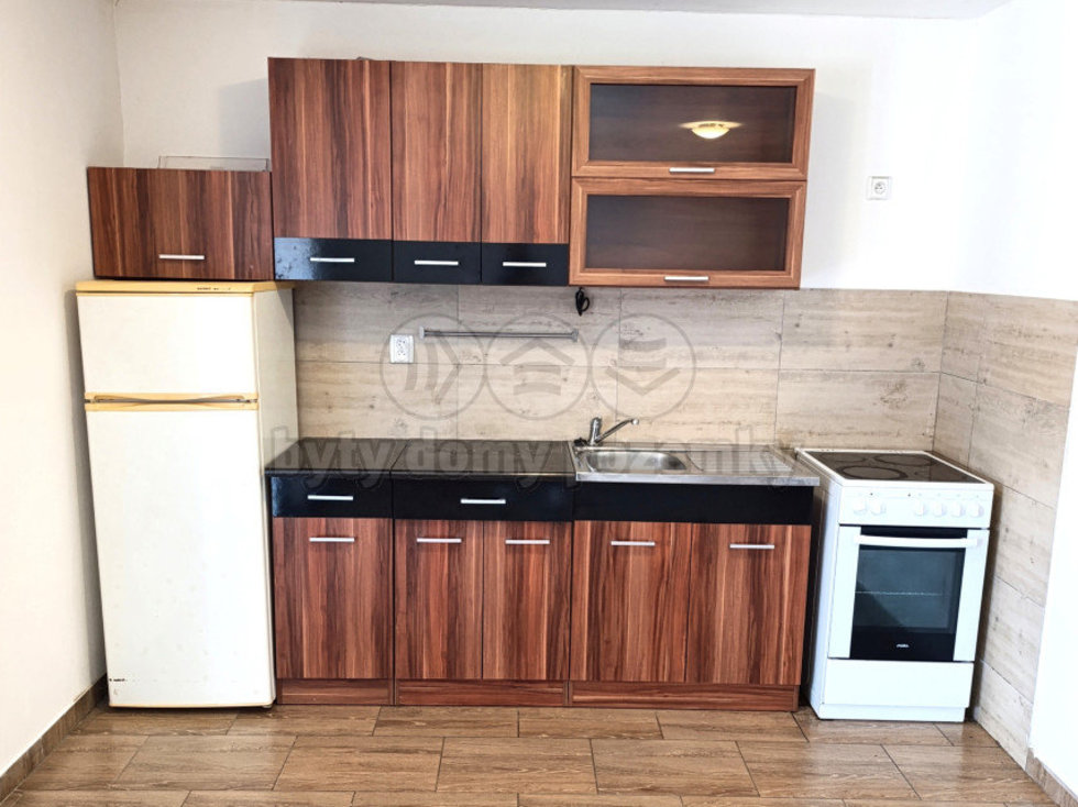 Pronájem bytu 1+kk, garsoniery 32 m², Křoví