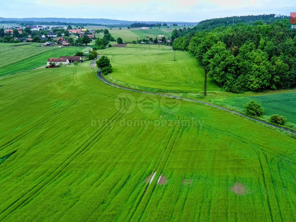 Prodej zemědělské půdy 32652 m², Dobev