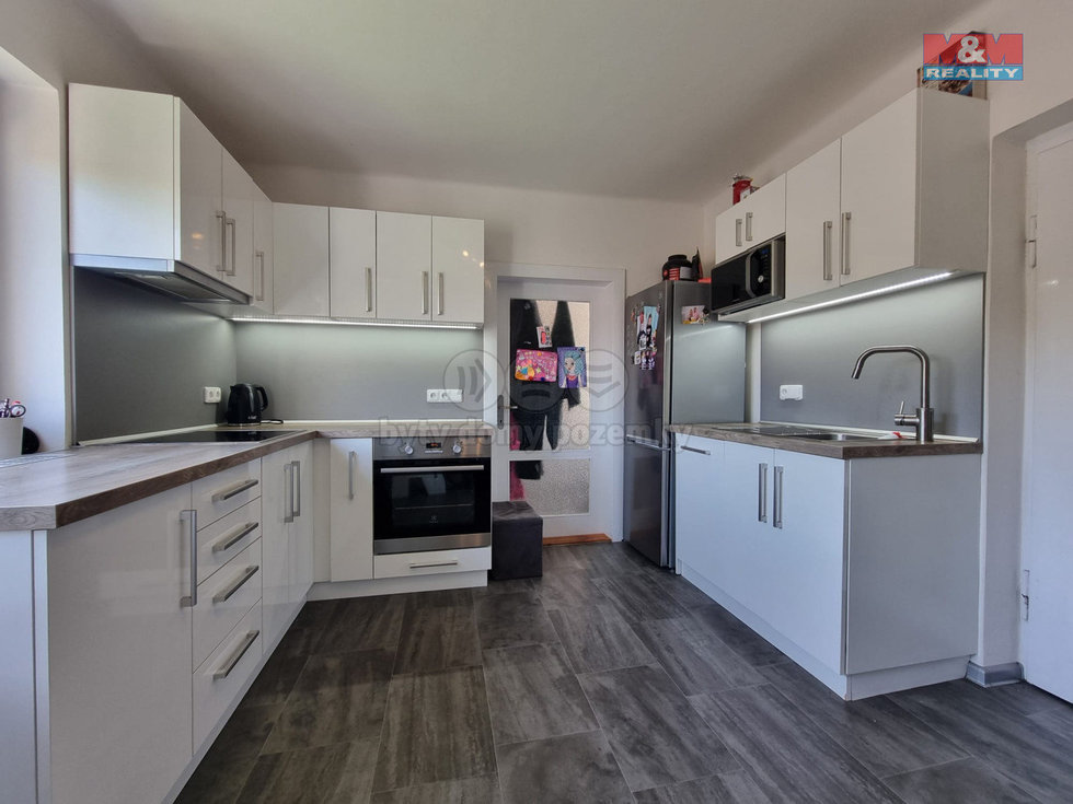 Prodej rodinného domu 170 m², Hoštejn