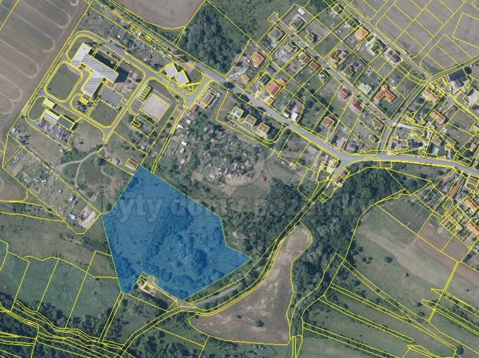 Prodej stavební parcely 30076 m², Hrušovany