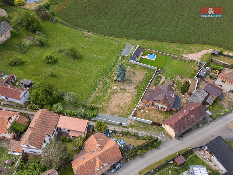 Prodej stavební parcely 1046 m², Nižbor