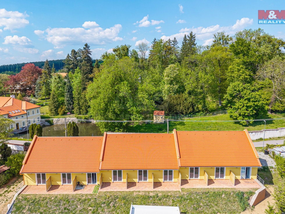 Pronájem bytu 1+kk, garsoniery 42 m², Vojkov