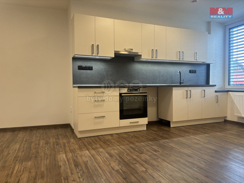 Pronájem bytu 2+kk 49 m², Veselí nad Lužnicí