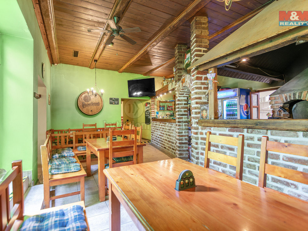 Pronájem restaurace 280 m², Kosmonosy