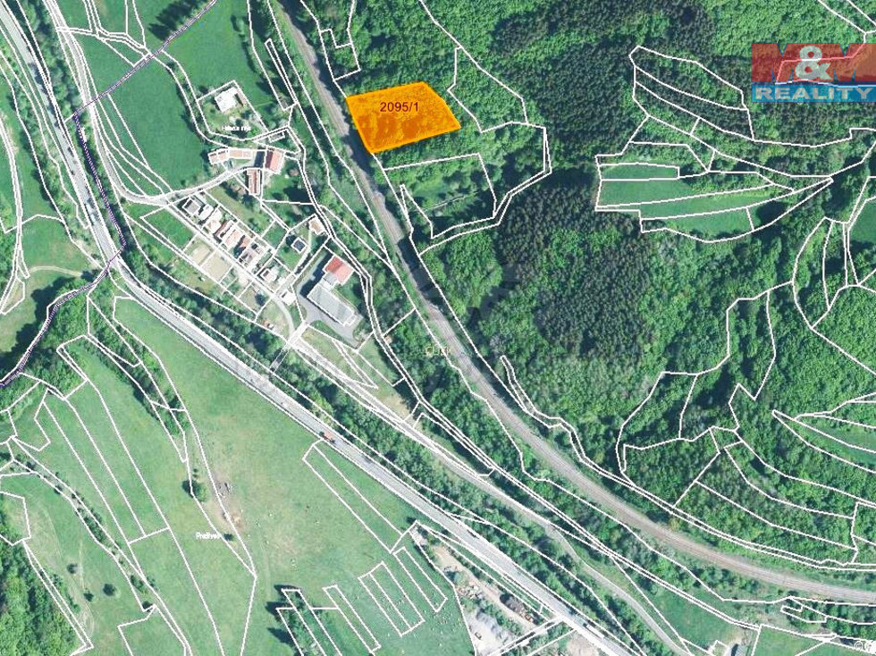 Prodej louky 2937 m², Lužná
