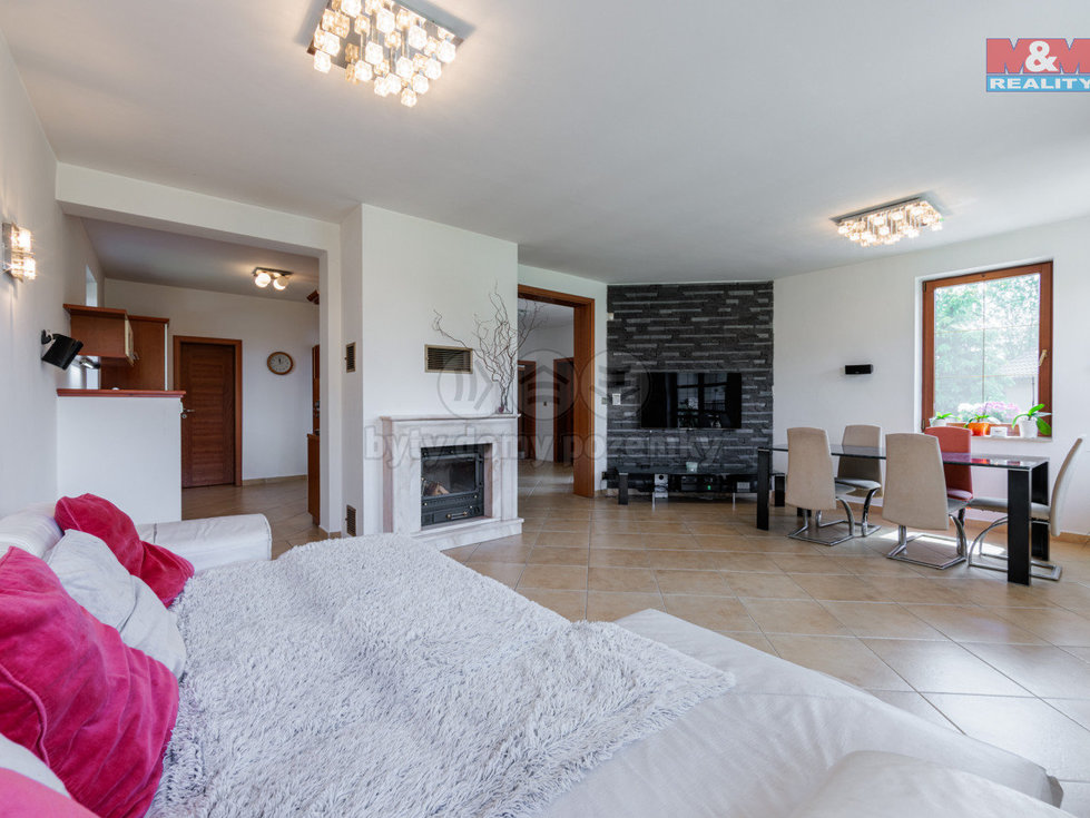 Prodej rodinného domu 221 m², Nová Role