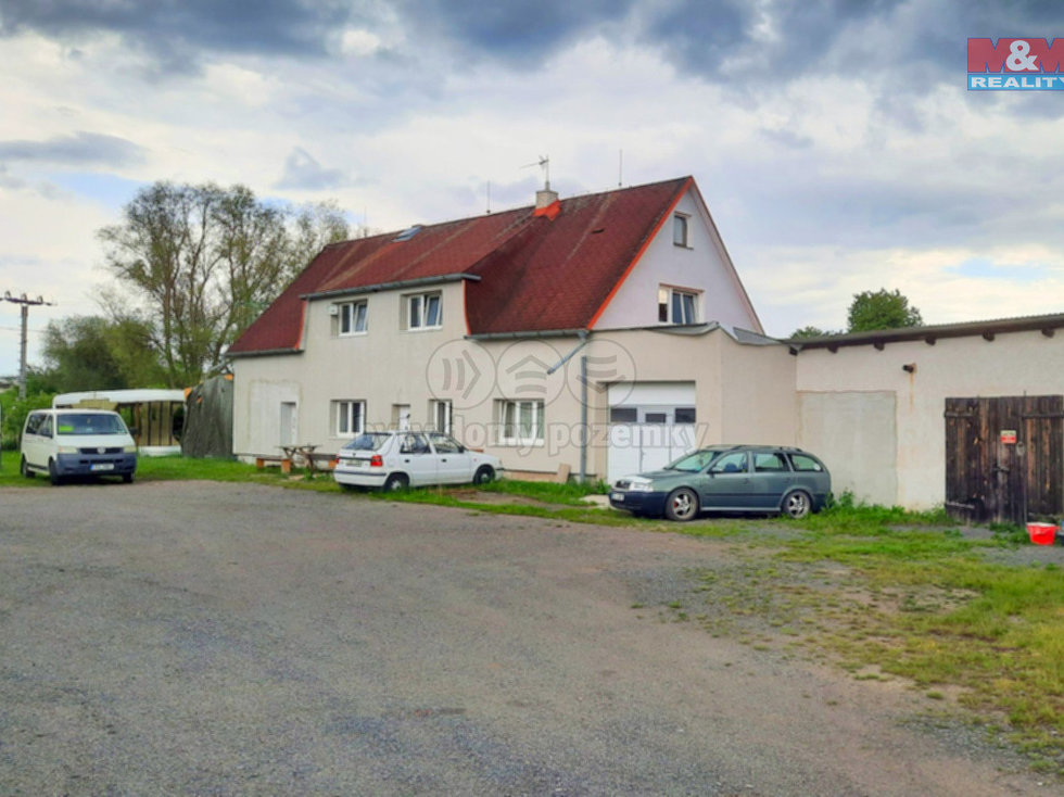 Pronájem garáže 55 m², Krupá