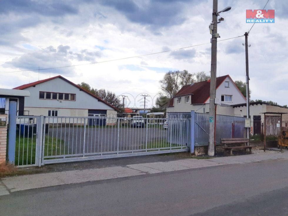 Pronájem garáže 20 m², Krupá