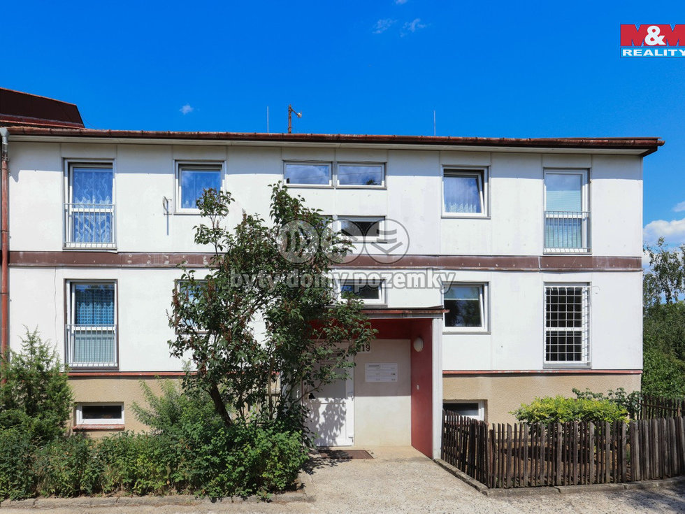 Pronájem bytu 1+1 39 m², Obrnice