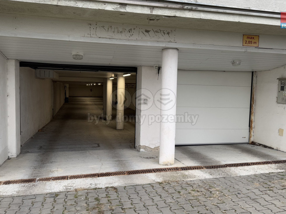 Pronájem garáže 15 m², Zlín