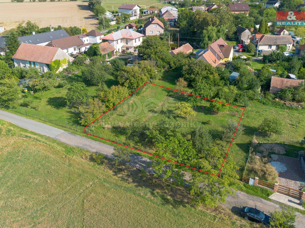 Prodej stavební parcely 600 m², Žáky