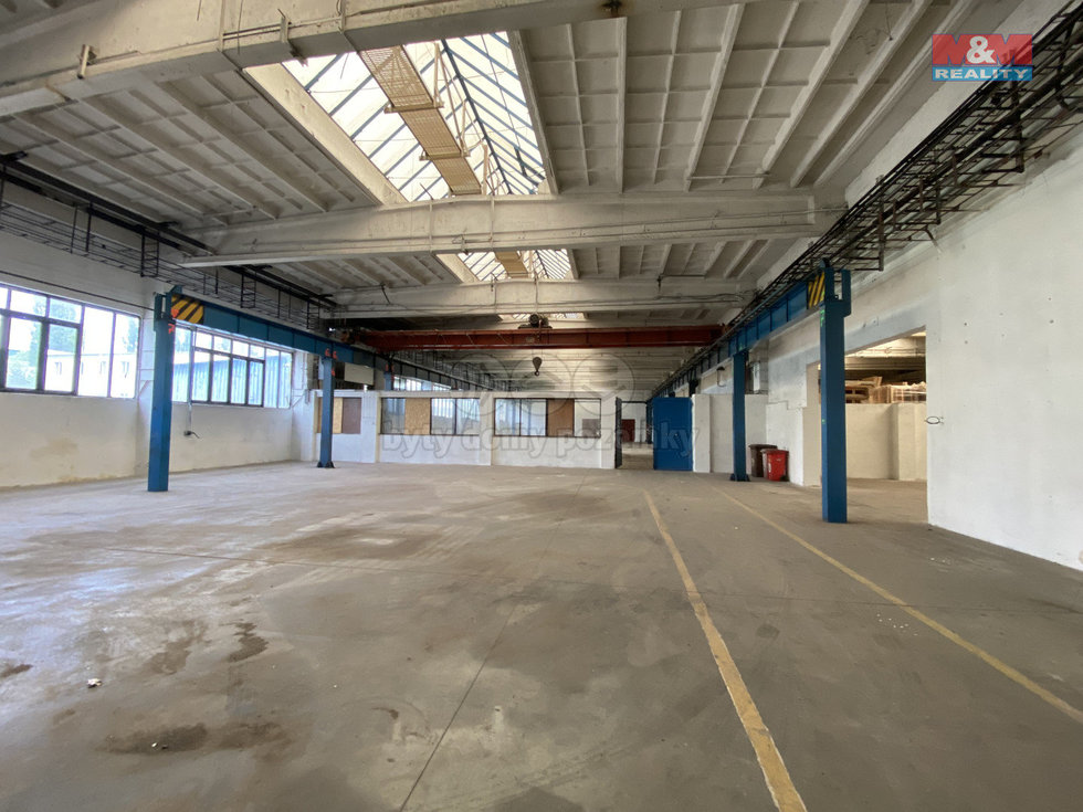 Pronájem výrobního objektu 2417 m², Příbram