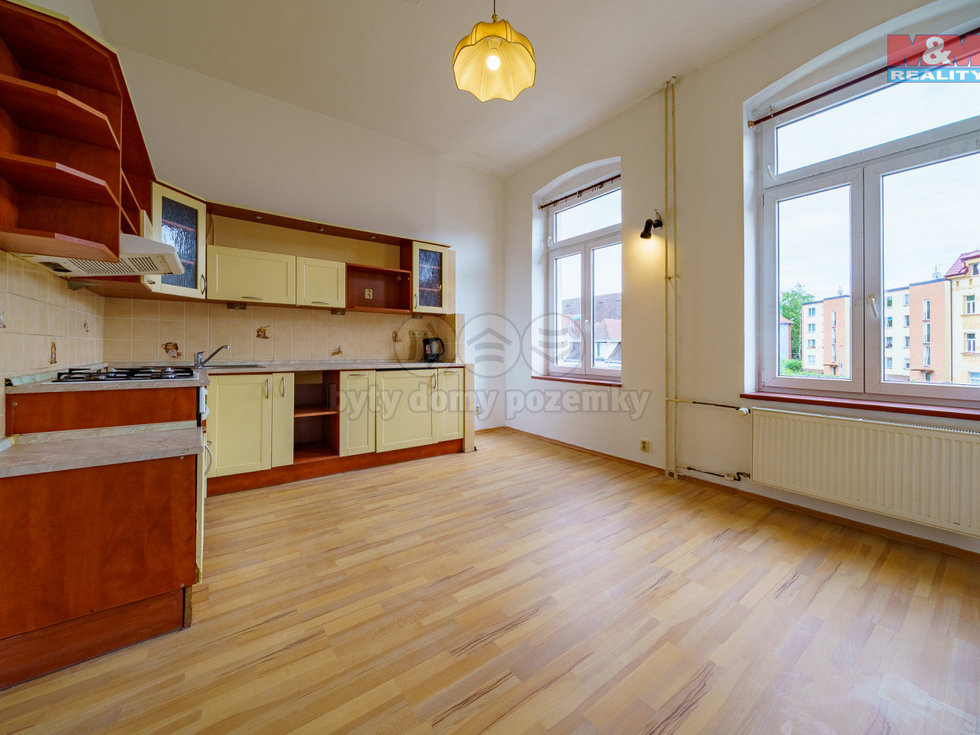 Prodej bytu 1+1 43 m², Cheb