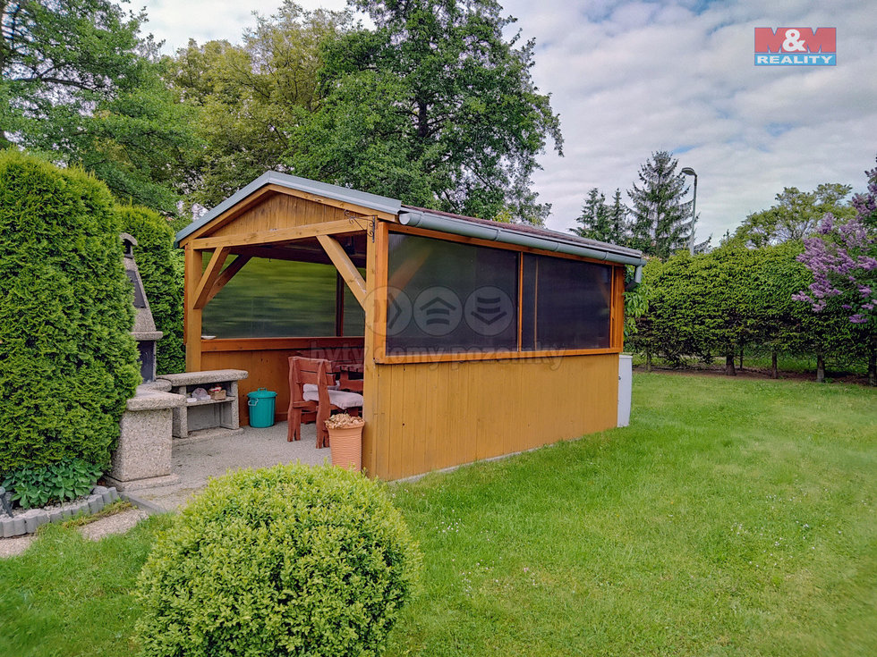 Prodej zahrady 670 m², Lubenec