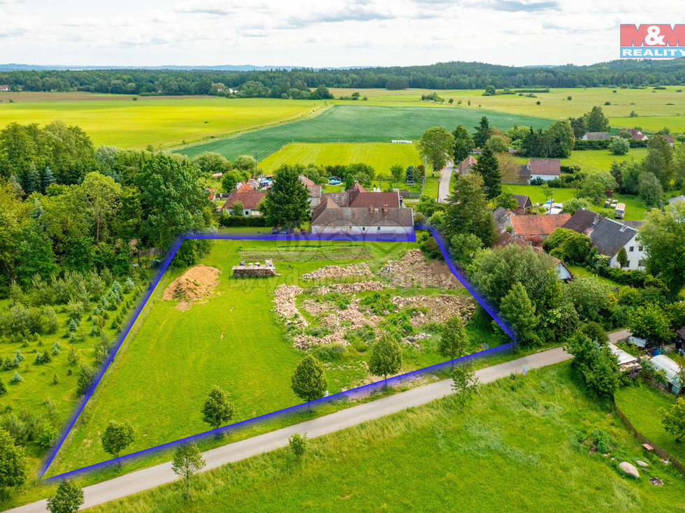 Prodej stavební parcely 3827 m², Cerhonice
