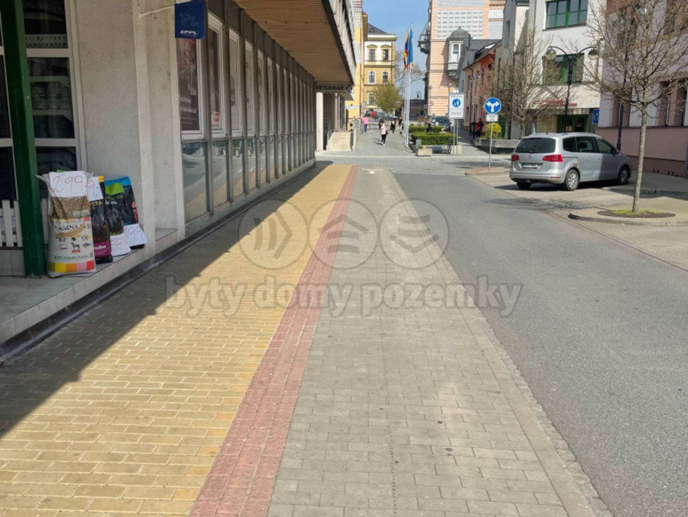 Pronájem obchodu 147 m², Přelouč