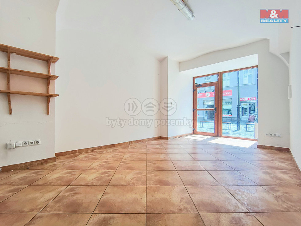Pronájem obchodu 23 m², Slaný