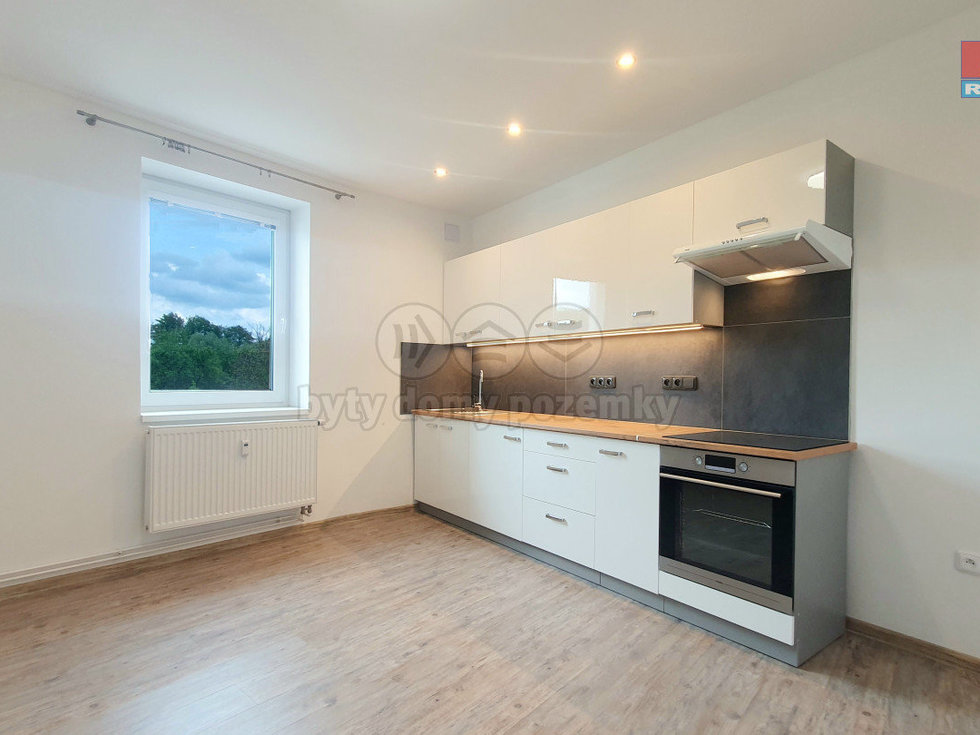 Pronájem bytu 2+kk 49 m², Rožďalovice